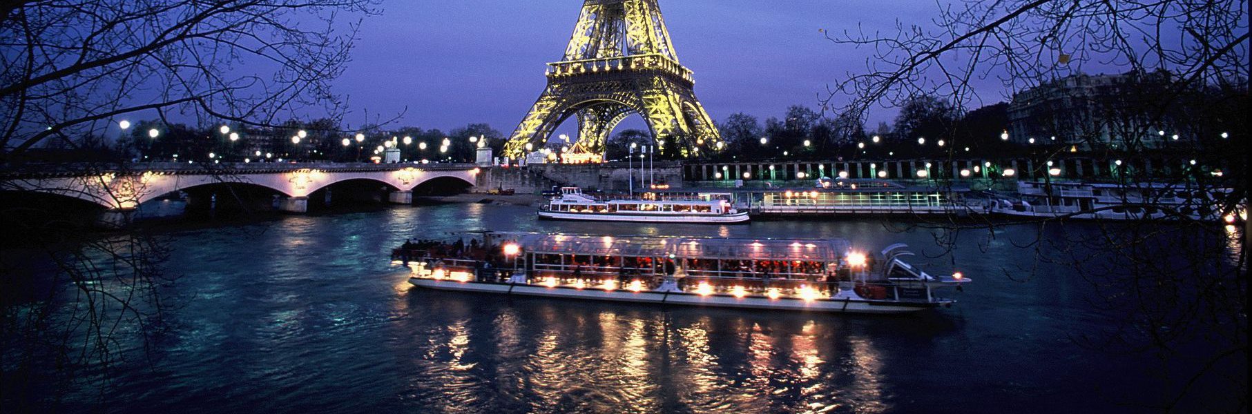 dinner-cruise-with-live-music-bateaux-parisiens-dbp-paris-webservices